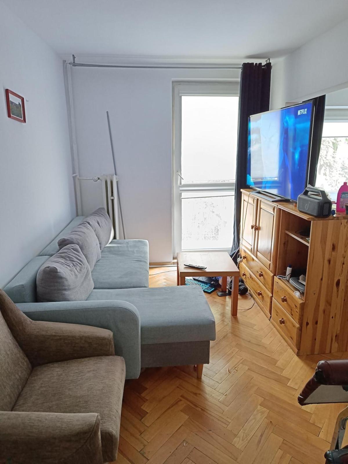 Spacious Near The Center Of 50m2 70' Tv Łódź